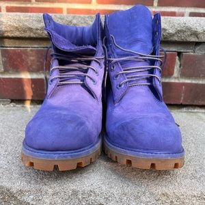 Mens 10.5 Used Blue Timberland Boots.